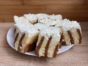 Ciasto budyniowy przekładaniec