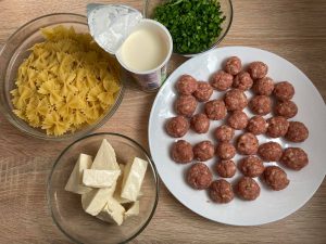 Pulpeciki w sosie serowo-śmietankowym