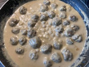 Pulpeciki w sosie serowo-śmietankowym