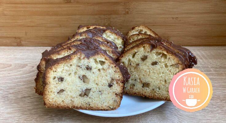 Białkowiec z orzechami