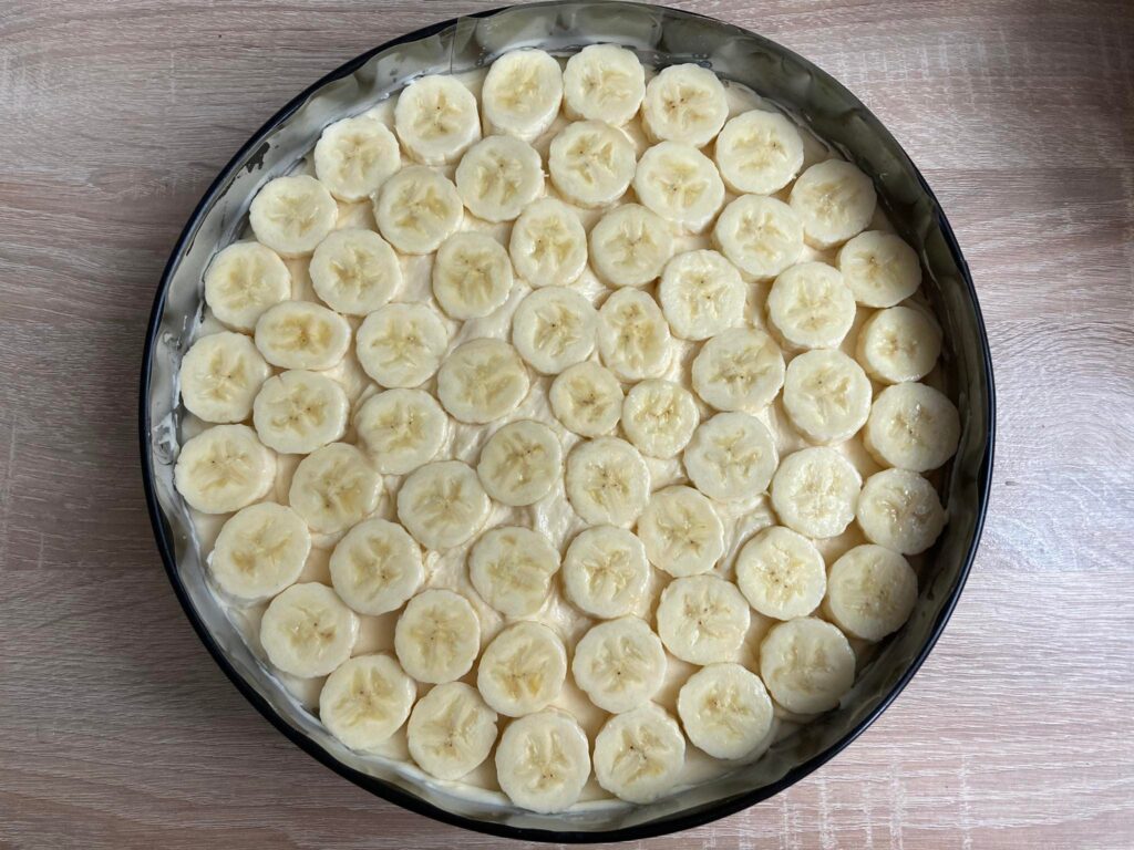 Układamy warstwę bananów